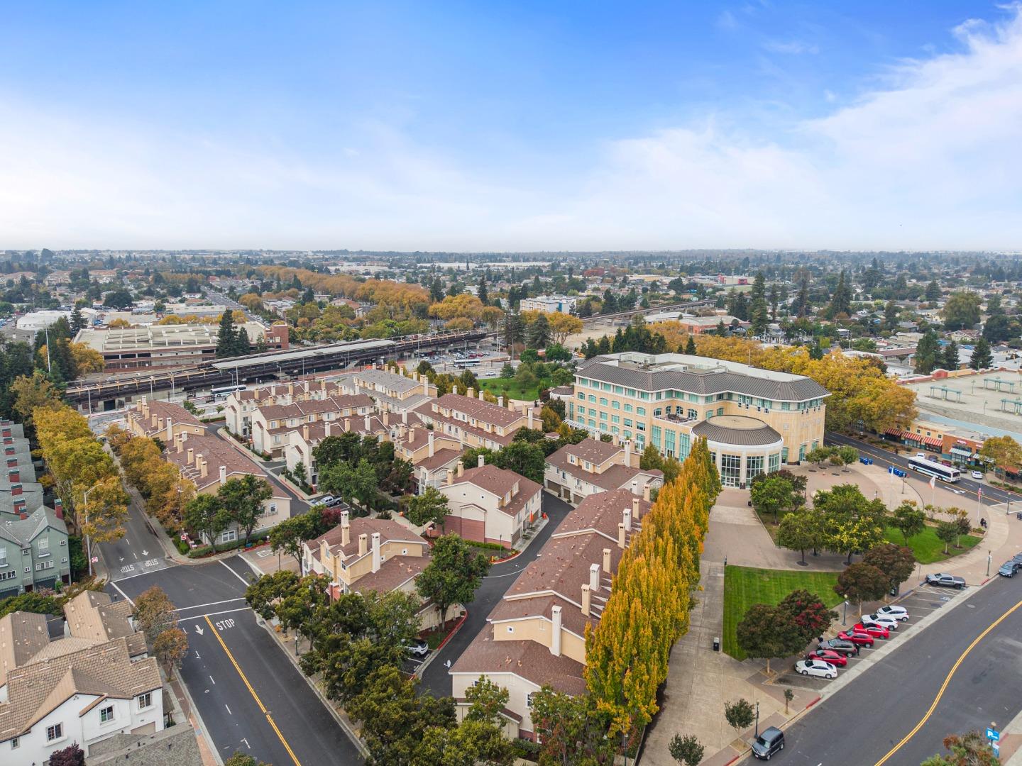 Detail Gallery Image 18 of 20 For 728 City Walk Pl #4,  Hayward,  CA 94541 - 3 Beds | 3 Baths