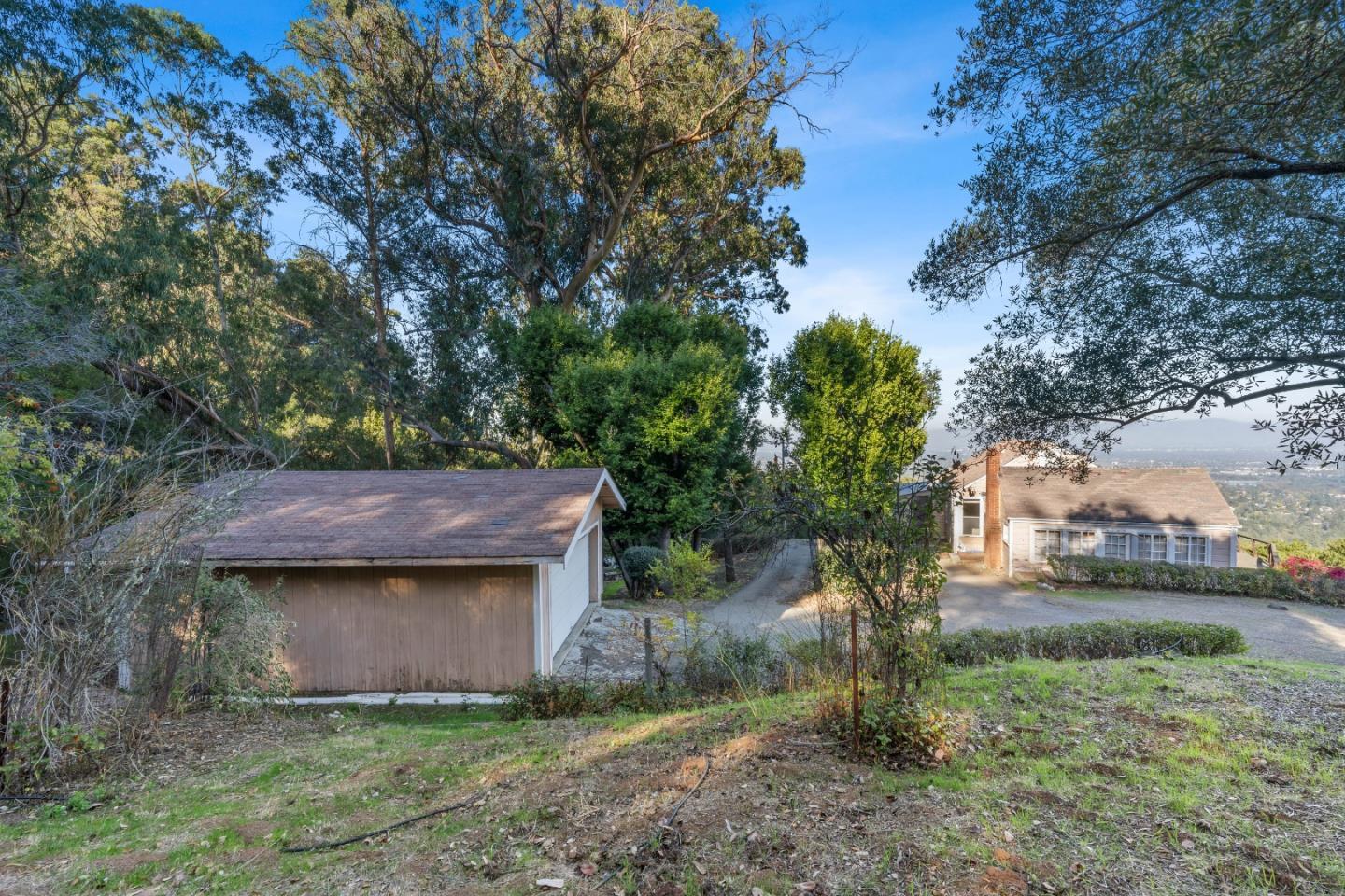 Detail Gallery Image 17 of 32 For 18860 Overlook Rd, Los Gatos,  CA 95030 - 3 Beds | 2 Baths