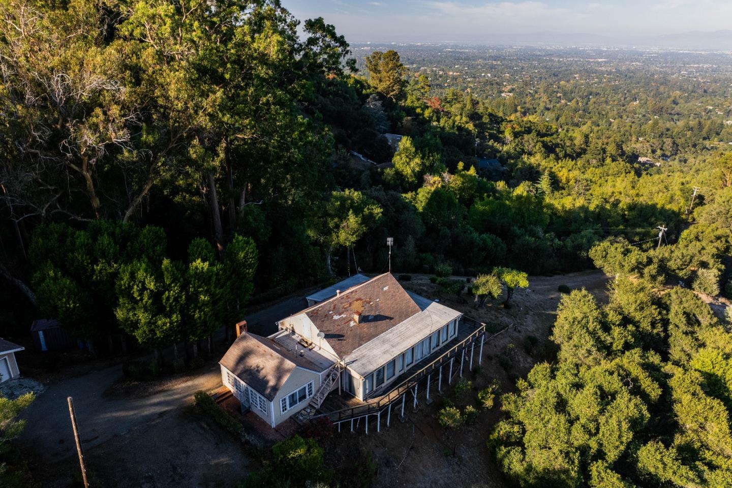 Detail Gallery Image 2 of 32 For 18860 Overlook Rd, Los Gatos,  CA 95030 - 3 Beds | 2 Baths