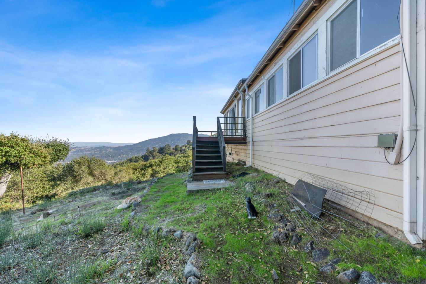 Detail Gallery Image 9 of 32 For 18860 Overlook Rd, Los Gatos,  CA 95030 - 3 Beds | 2 Baths