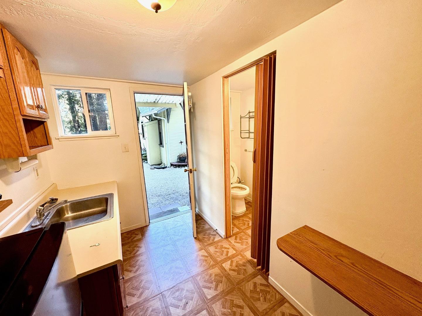 Detail Gallery Image 8 of 21 For 8787 Highway 9, Ben Lomond,  CA 95005 - 4 Beds | 3 Baths