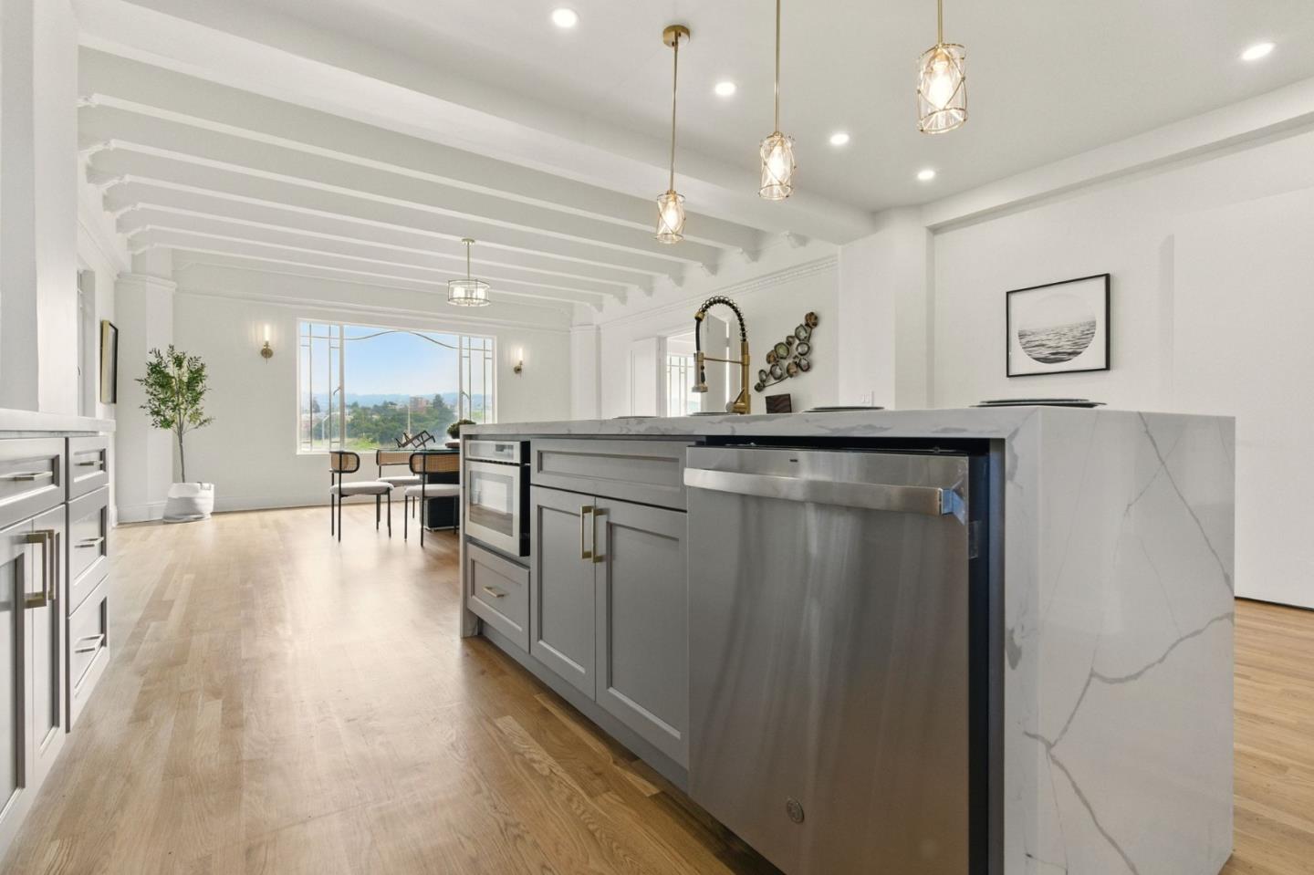 Detail Gallery Image 12 of 32 For 244 Lakeside #202,  Oakland,  CA 94612 - 3 Beds | 3 Baths