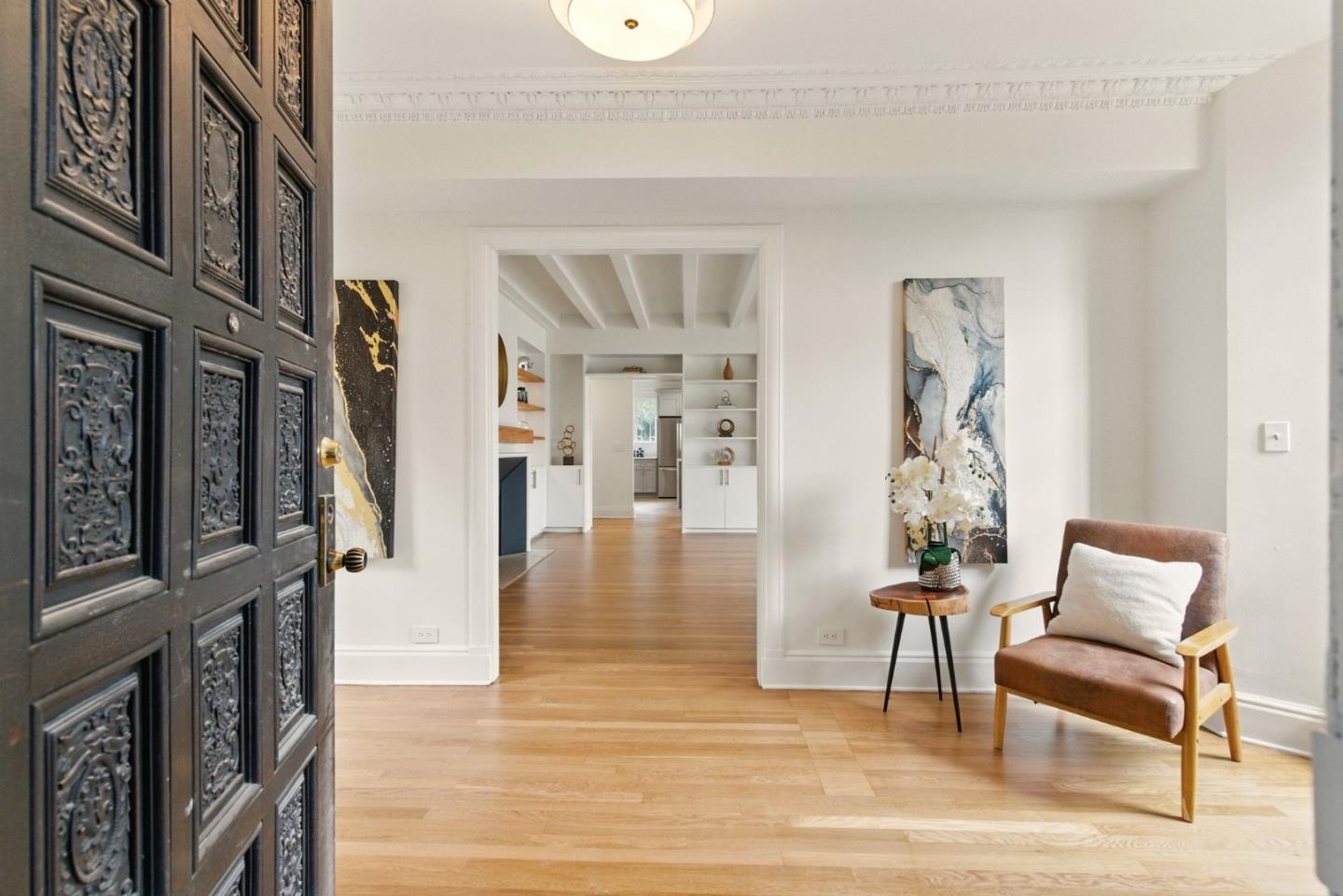 Detail Gallery Image 2 of 32 For 244 Lakeside #202,  Oakland,  CA 94612 - 3 Beds | 3 Baths