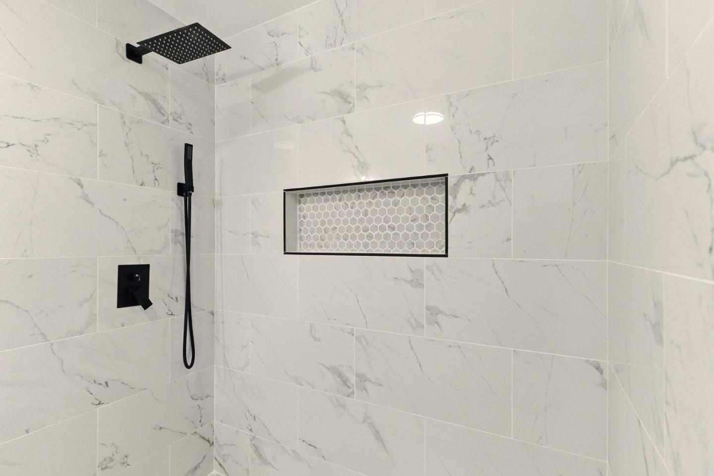 Detail Gallery Image 25 of 32 For 244 Lakeside #202,  Oakland,  CA 94612 - 3 Beds | 3 Baths