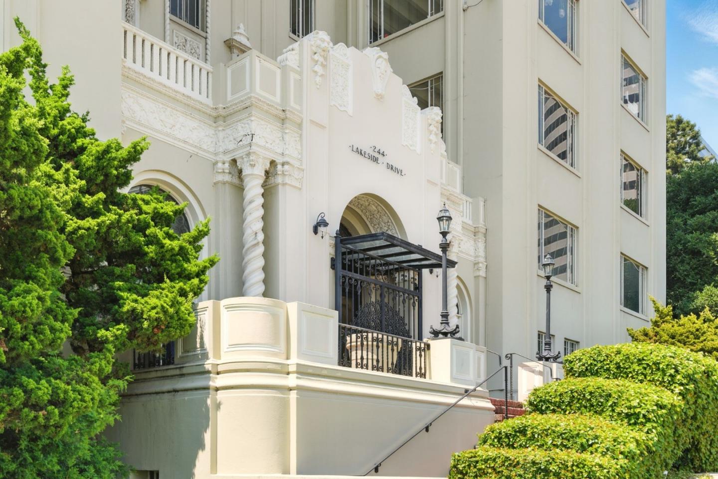 Detail Gallery Image 30 of 32 For 244 Lakeside #202,  Oakland,  CA 94612 - 3 Beds | 3 Baths