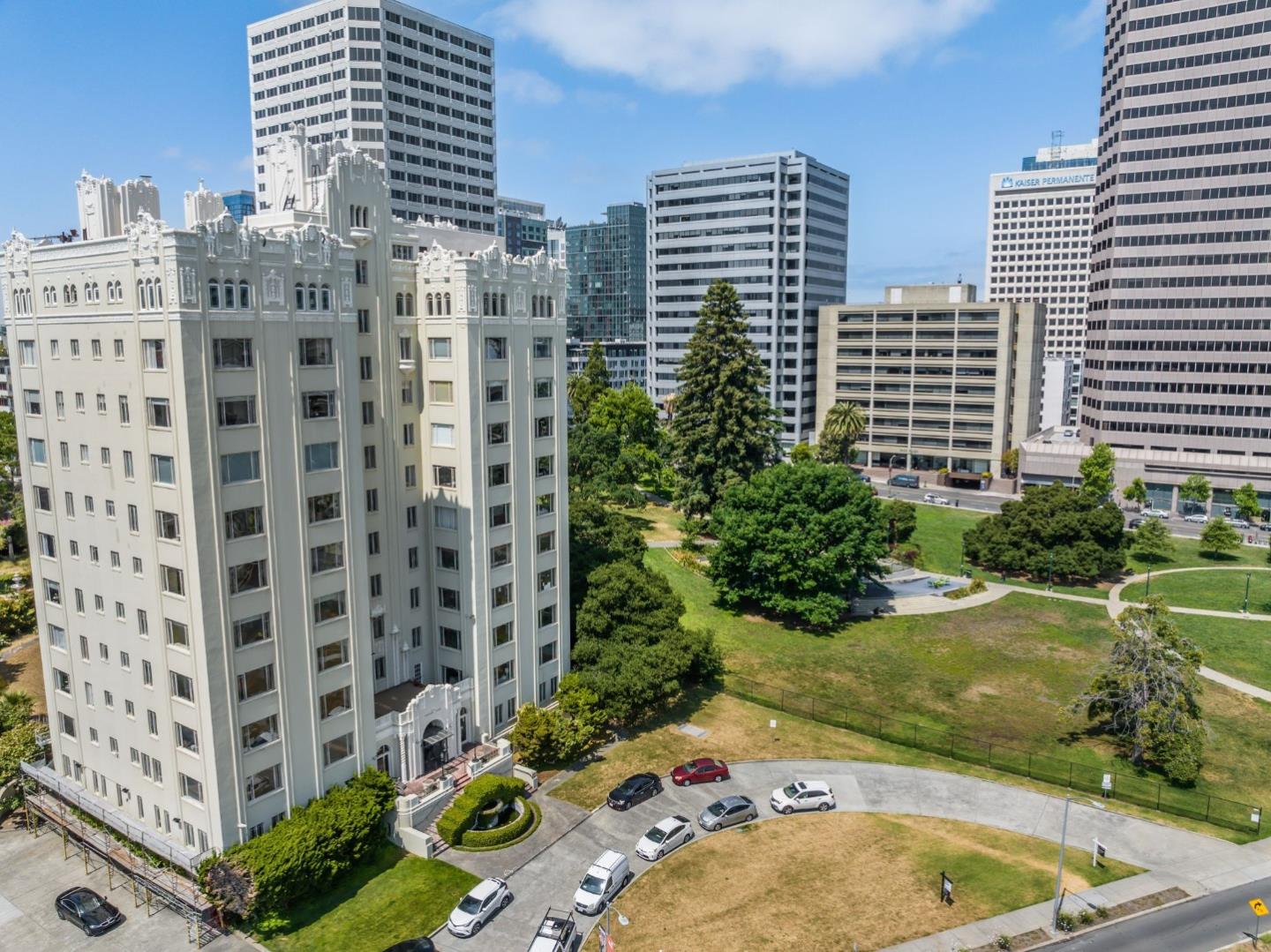 Detail Gallery Image 32 of 32 For 244 Lakeside #202,  Oakland,  CA 94612 - 3 Beds | 3 Baths