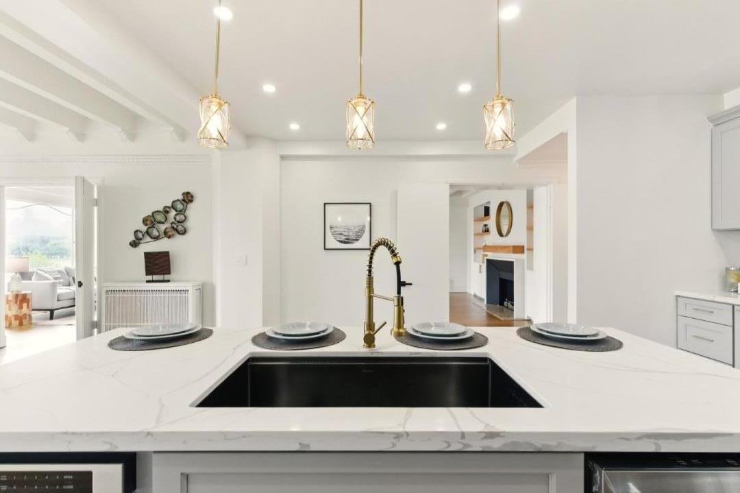 Detail Gallery Image 8 of 32 For 244 Lakeside #202,  Oakland,  CA 94612 - 3 Beds | 3 Baths