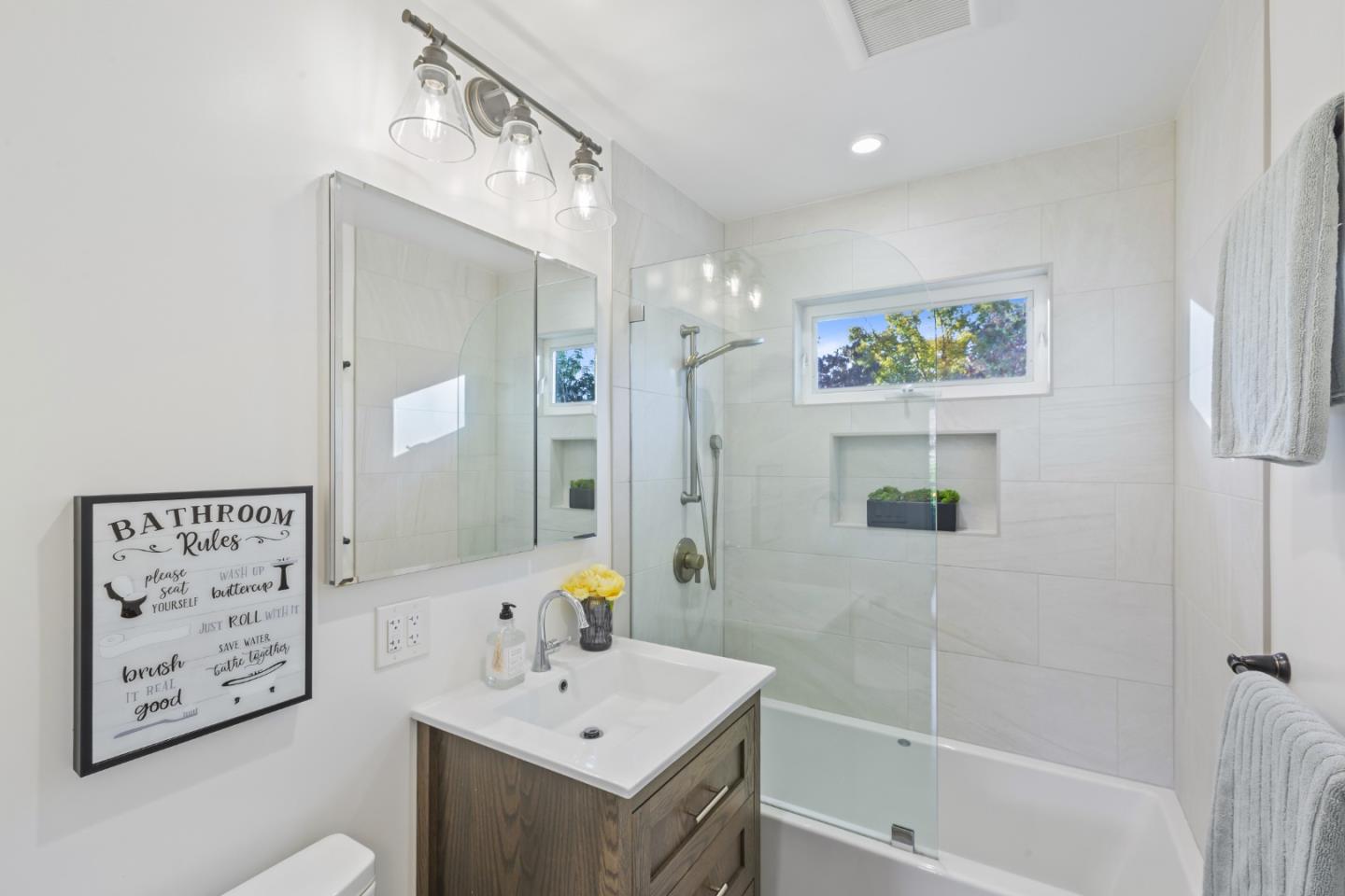 Detail Gallery Image 25 of 62 For 1092 Del Cambre Dr, San Jose,  CA 95129 - 4 Beds | 3 Baths