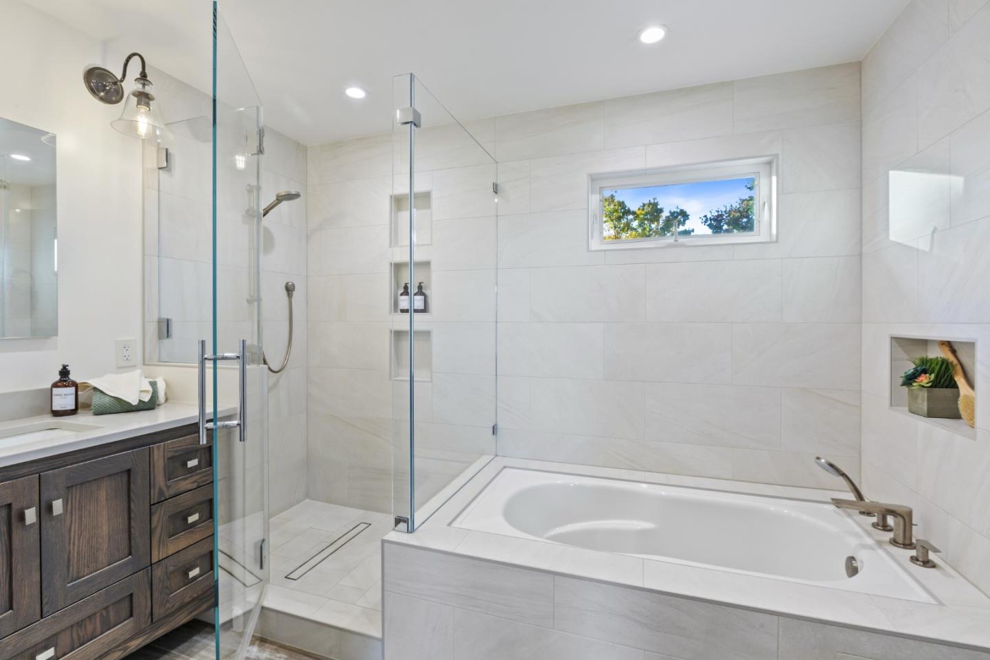 Detail Gallery Image 28 of 62 For 1092 Del Cambre Dr, San Jose,  CA 95129 - 4 Beds | 3 Baths