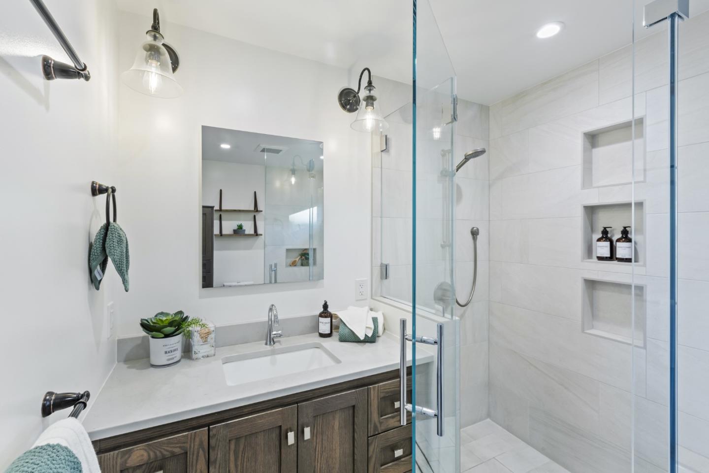 Detail Gallery Image 29 of 62 For 1092 Del Cambre Dr, San Jose,  CA 95129 - 4 Beds | 3 Baths