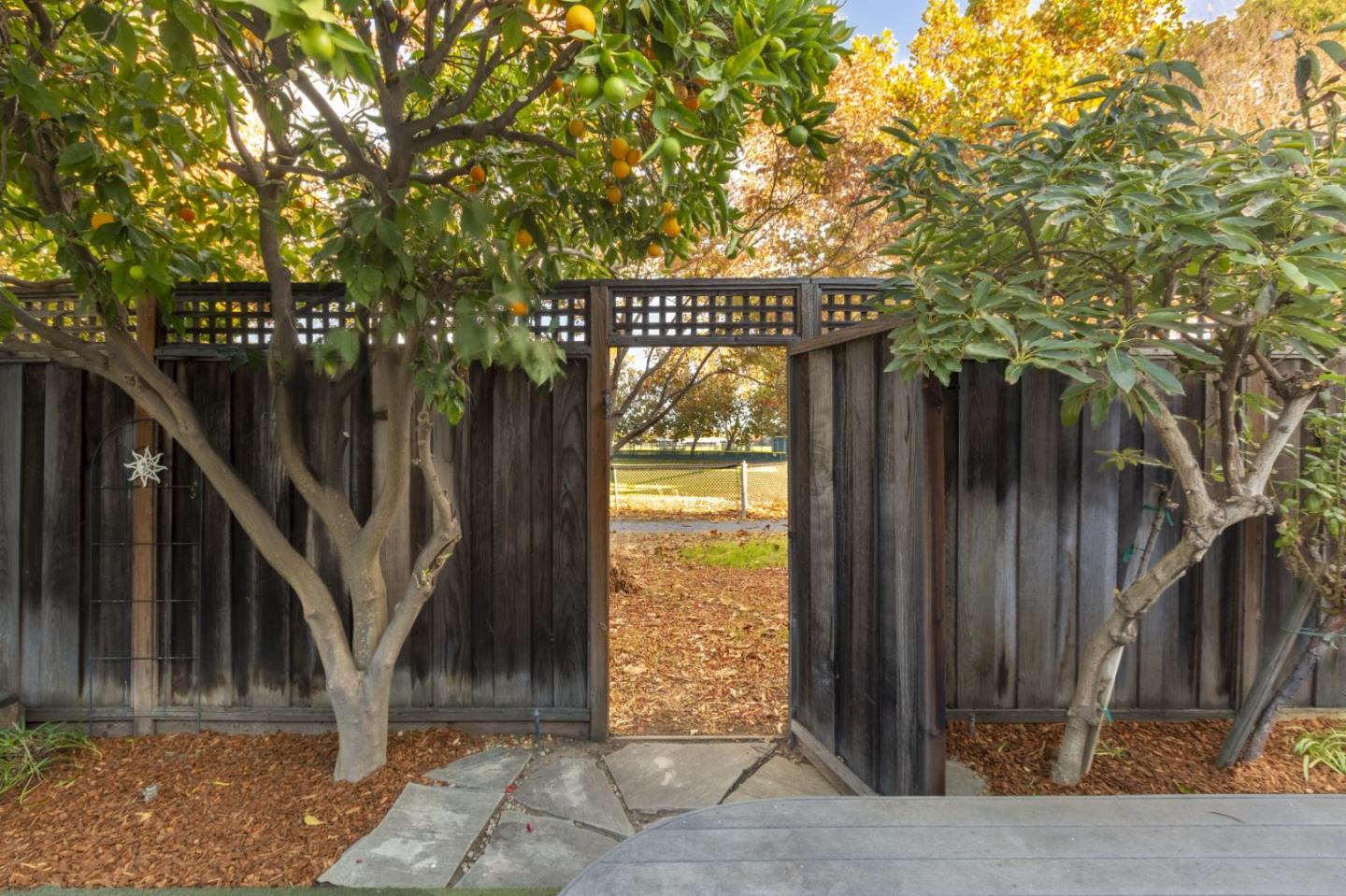 Detail Gallery Image 40 of 62 For 1092 Del Cambre Dr, San Jose,  CA 95129 - 4 Beds | 3 Baths