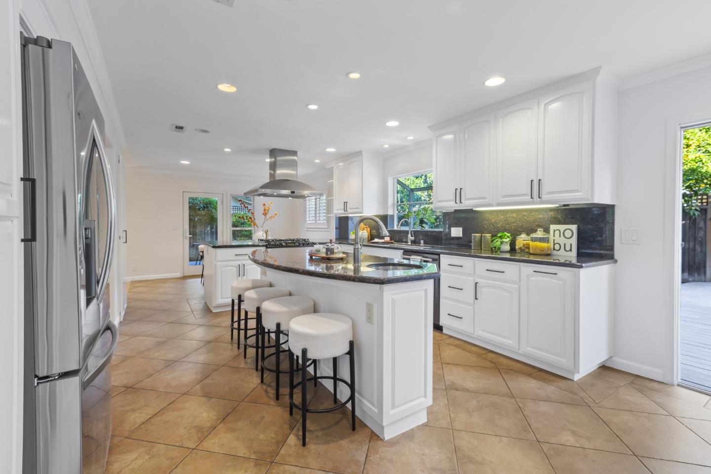 Detail Gallery Image 8 of 62 For 1092 Del Cambre Dr, San Jose,  CA 95129 - 4 Beds | 3 Baths