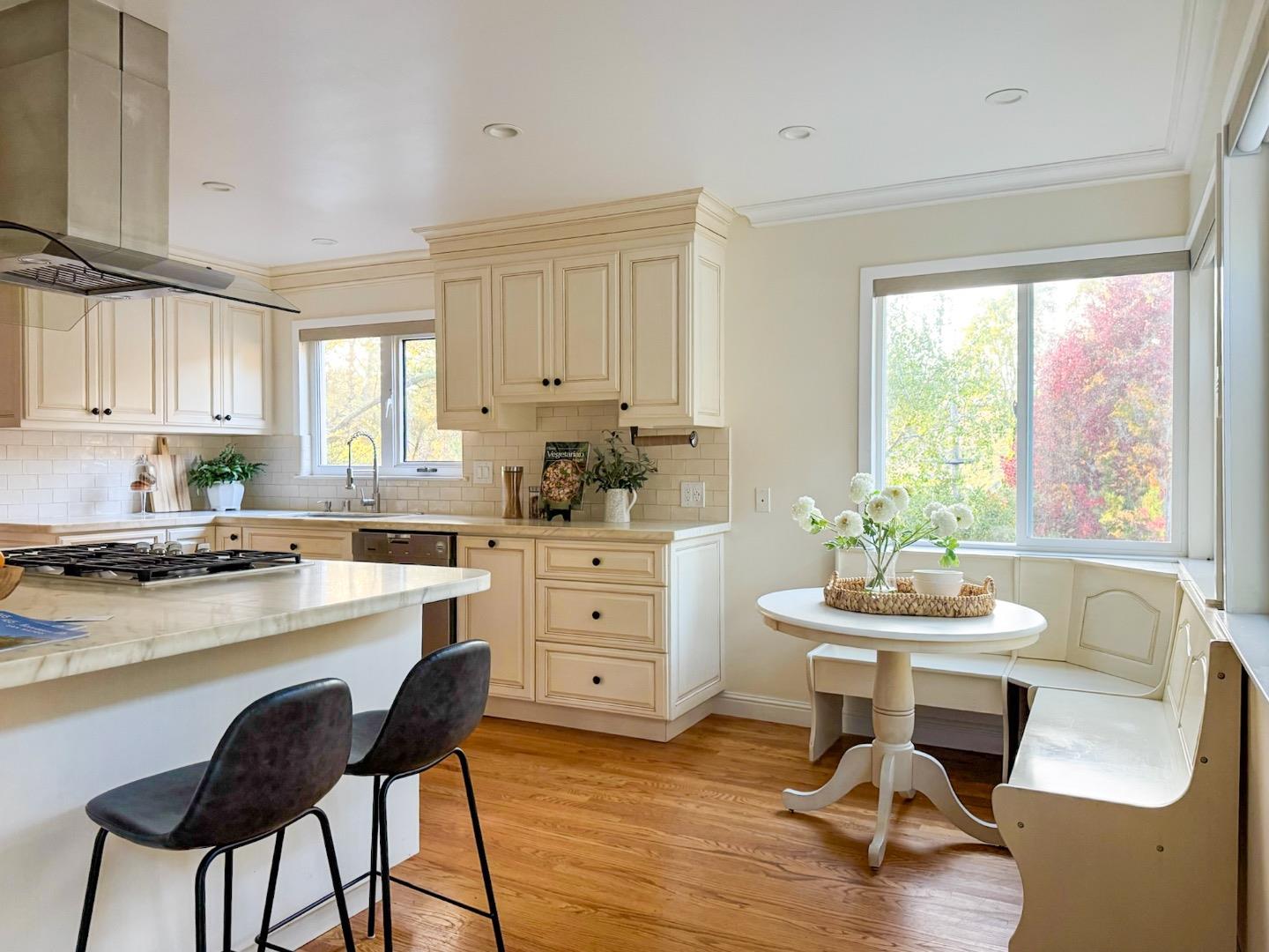 Detail Gallery Image 30 of 100 For 1485 Ascension Dr, San Mateo,  CA 94402 - 4 Beds | 2/1 Baths