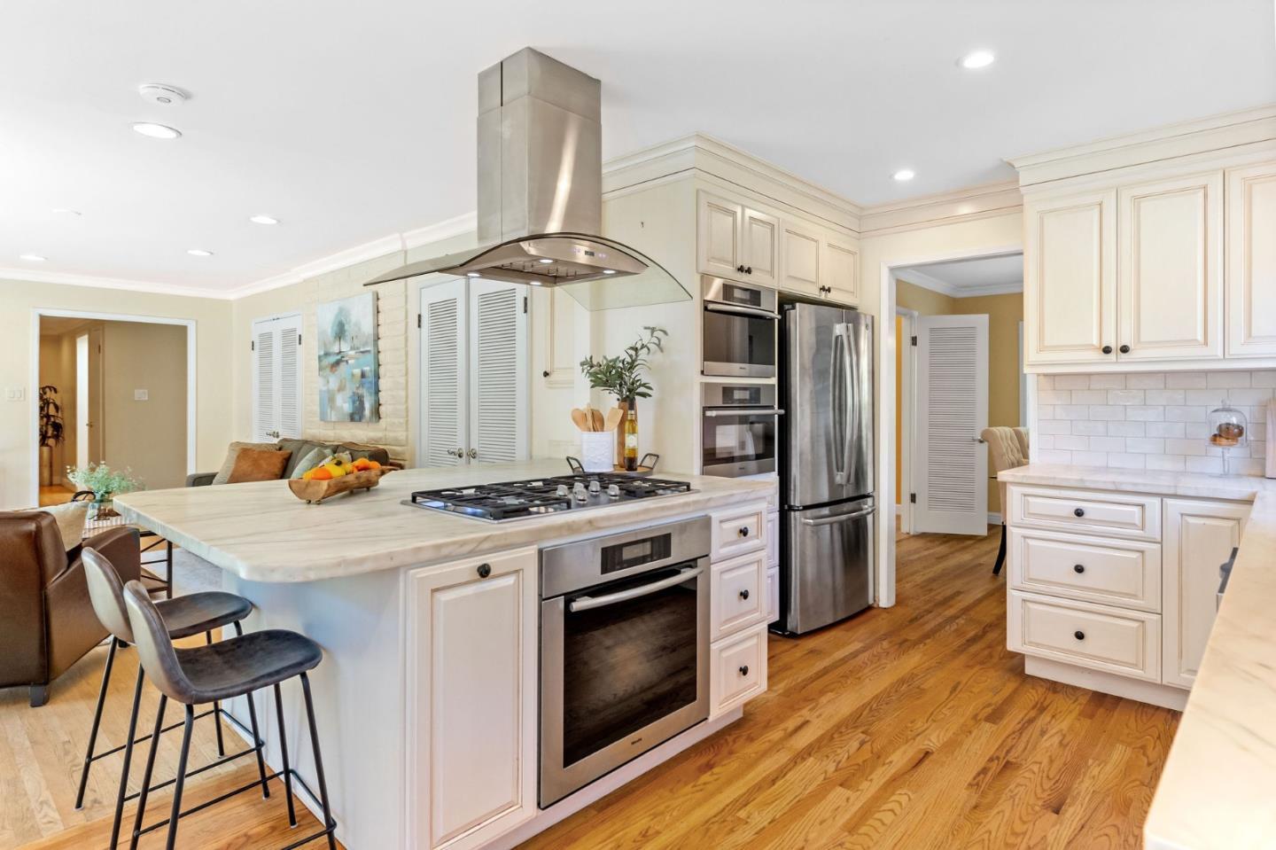 Detail Gallery Image 31 of 100 For 1485 Ascension Dr, San Mateo,  CA 94402 - 4 Beds | 2/1 Baths