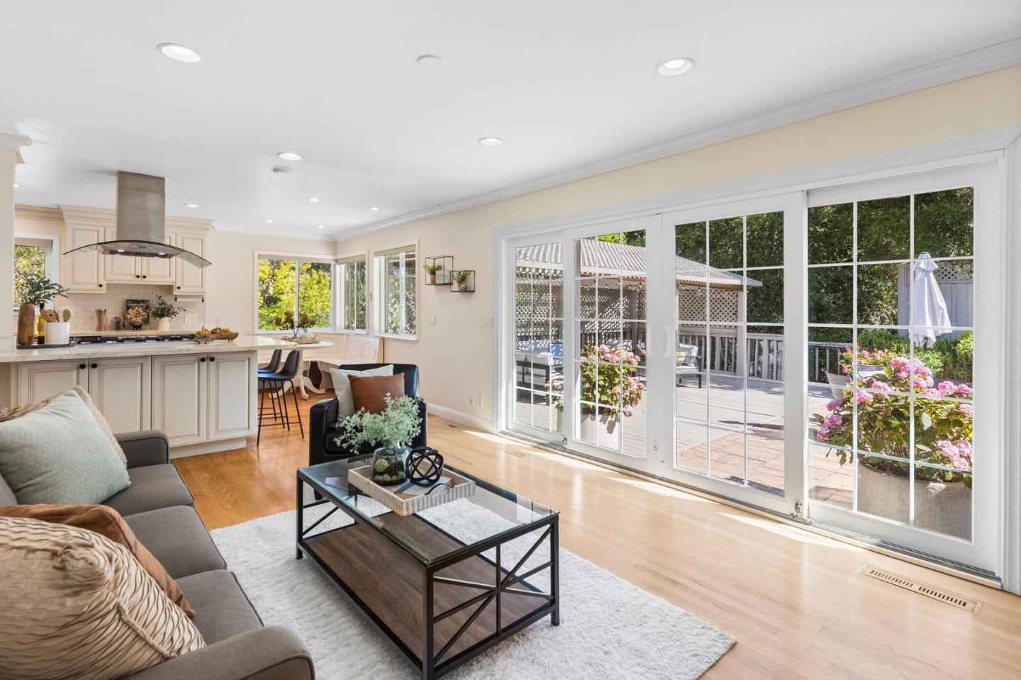 Detail Gallery Image 34 of 100 For 1485 Ascension Dr, San Mateo,  CA 94402 - 4 Beds | 2/1 Baths