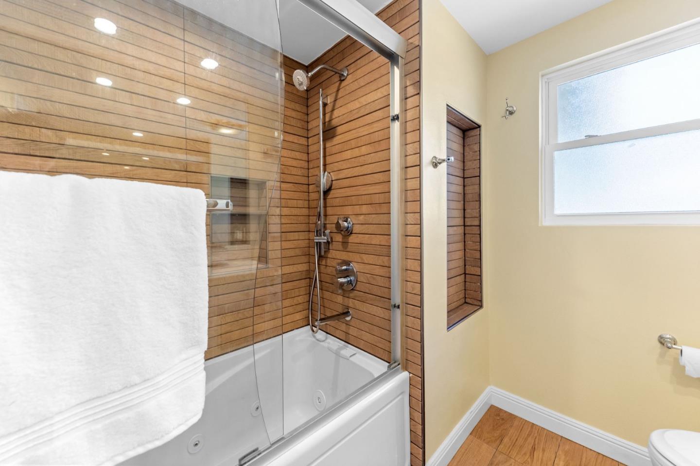 Detail Gallery Image 40 of 100 For 1485 Ascension Dr, San Mateo,  CA 94402 - 4 Beds | 2/1 Baths