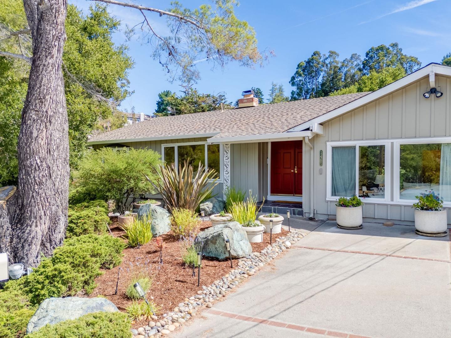 Detail Gallery Image 8 of 100 For 1485 Ascension Dr, San Mateo,  CA 94402 - 4 Beds | 2/1 Baths