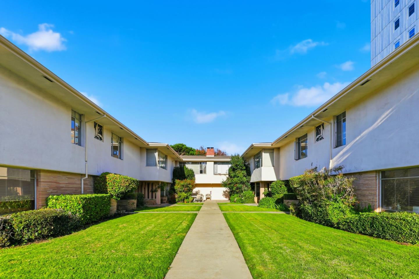 Detail Gallery Image 4 of 21 For 24 Baytree Way, San Mateo,  CA 94402 - – Beds | – Baths