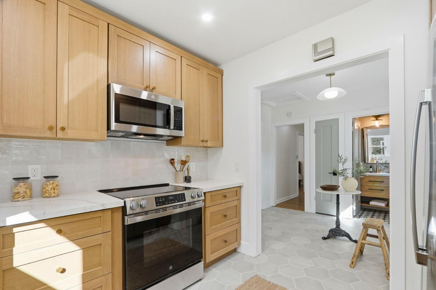 Detail Gallery Image 10 of 45 For 1376 Hanchett Ave, San Jose,  CA 95126 - 3 Beds | 1/1 Baths