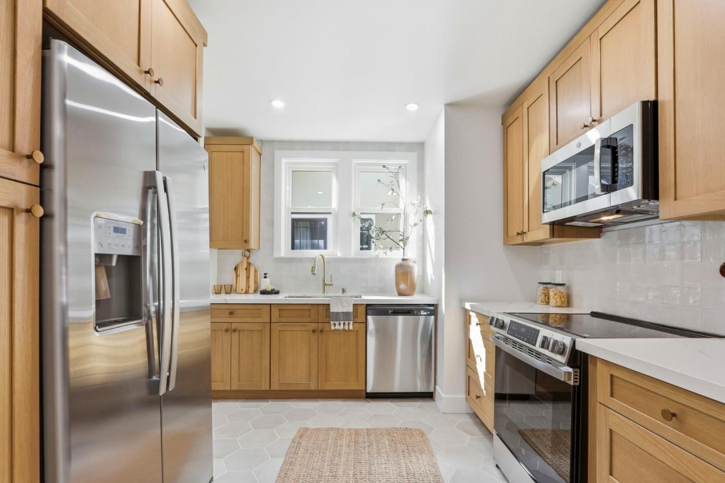 Detail Gallery Image 8 of 45 For 1376 Hanchett Ave, San Jose,  CA 95126 - 3 Beds | 1/1 Baths