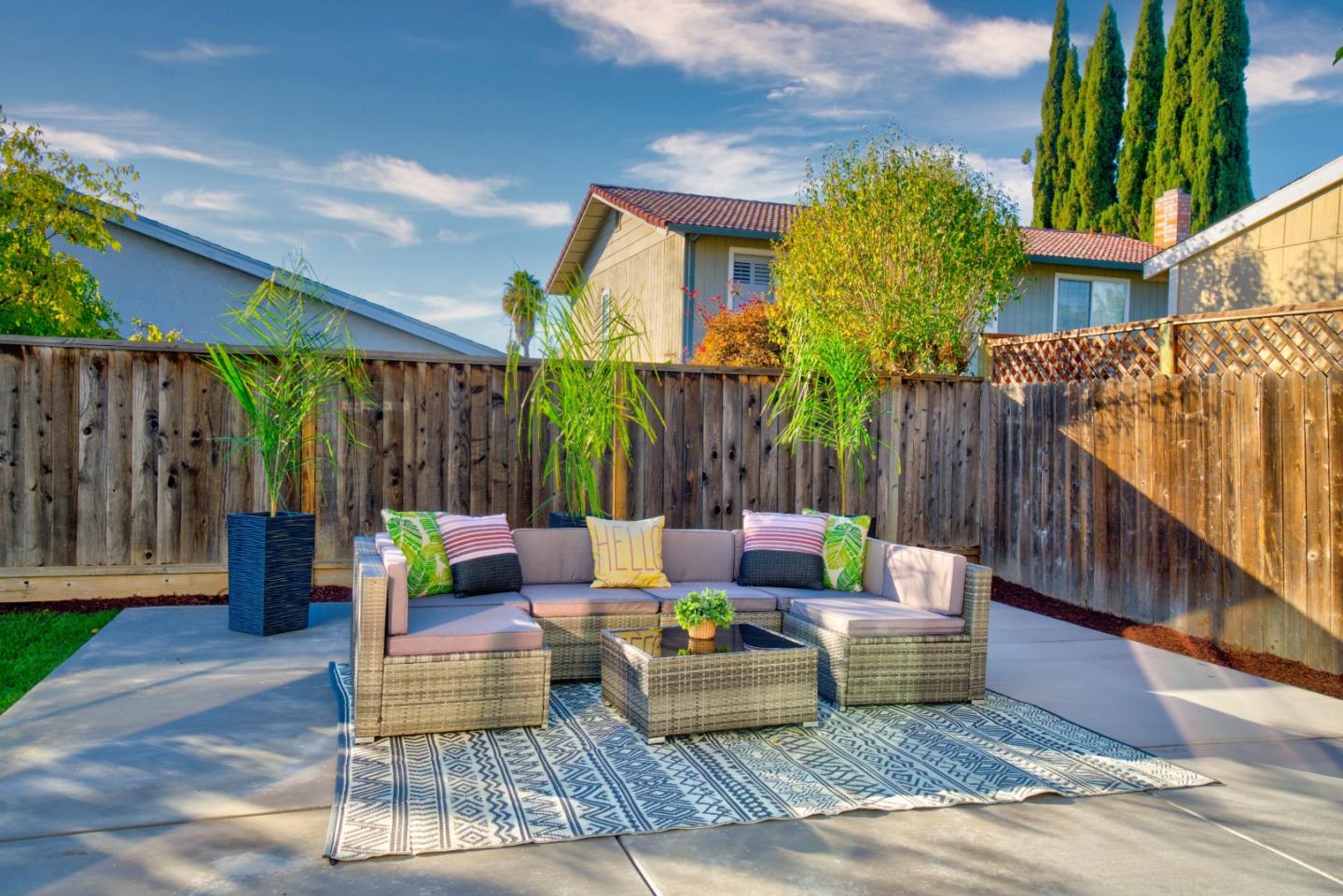 Detail Gallery Image 20 of 27 For 4399 Pitch Pine Ct, San Jose,  CA 95136 - 4 Beds | 2 Baths