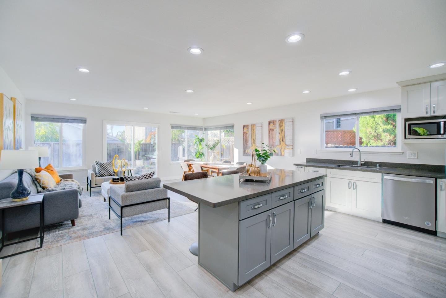 Detail Gallery Image 4 of 27 For 4399 Pitch Pine Ct, San Jose,  CA 95136 - 4 Beds | 2 Baths