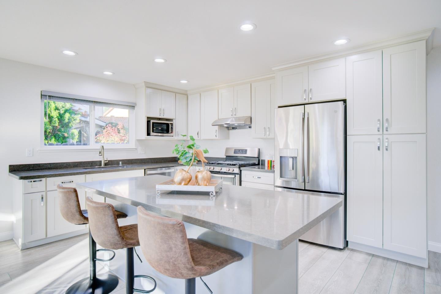 Detail Gallery Image 5 of 27 For 4399 Pitch Pine Ct, San Jose,  CA 95136 - 4 Beds | 2 Baths