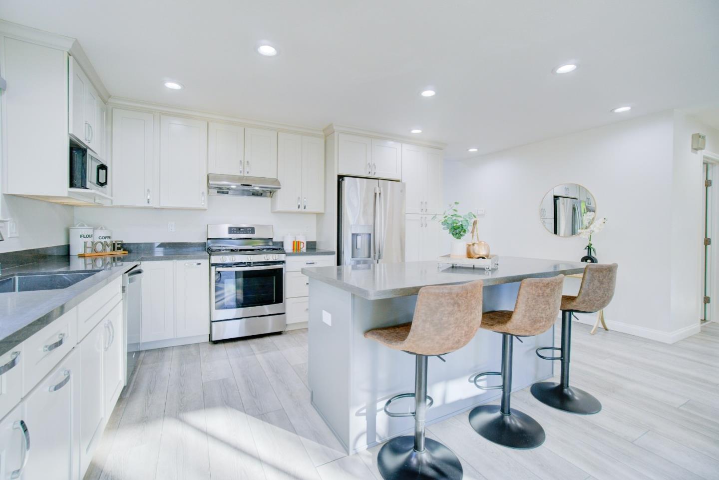 Detail Gallery Image 6 of 27 For 4399 Pitch Pine Ct, San Jose,  CA 95136 - 4 Beds | 2 Baths