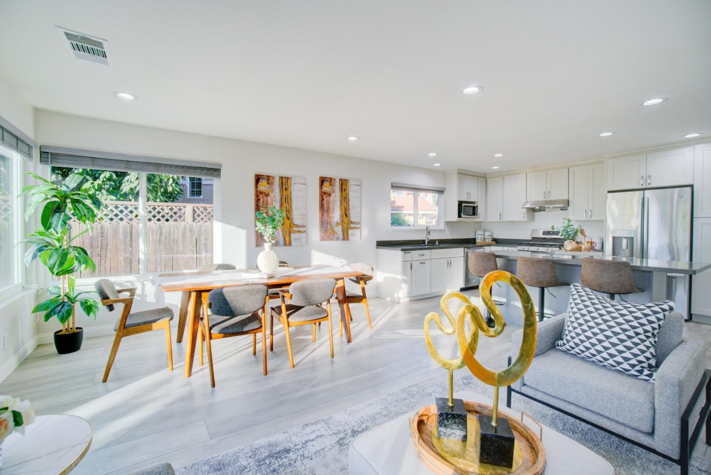 Detail Gallery Image 9 of 27 For 4399 Pitch Pine Ct, San Jose,  CA 95136 - 4 Beds | 2 Baths