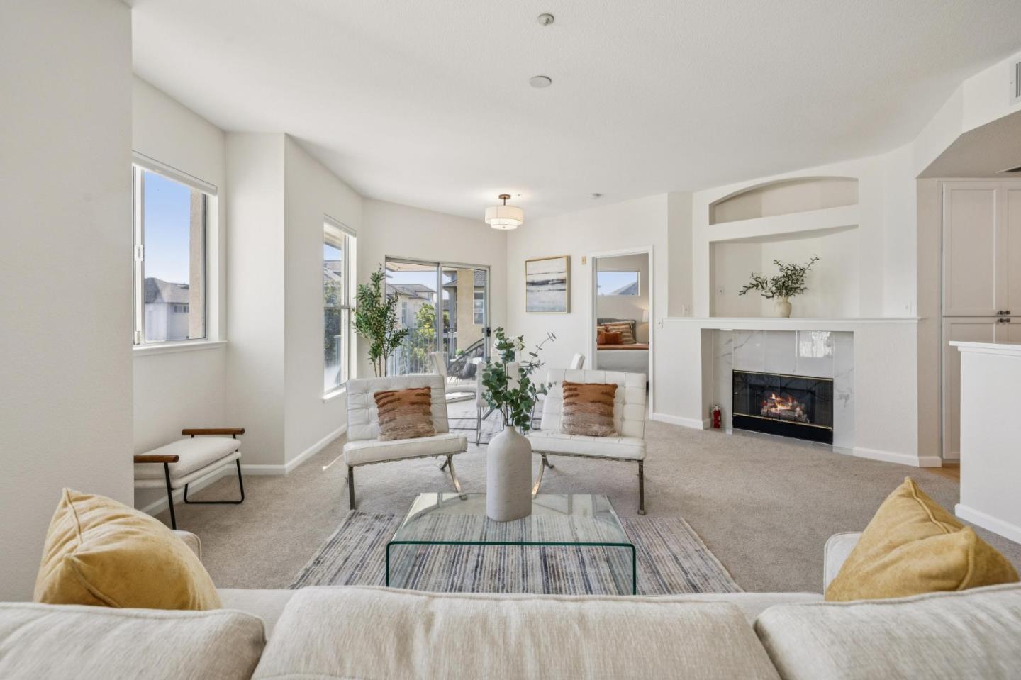 Detail Gallery Image 10 of 43 For 200 Baltic Cir #232,  Redwood City,  CA 94065 - 1 Beds | 1/1 Baths