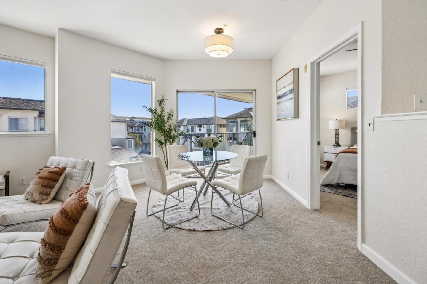 Detail Gallery Image 12 of 43 For 200 Baltic Cir #232,  Redwood City,  CA 94065 - 1 Beds | 1/1 Baths