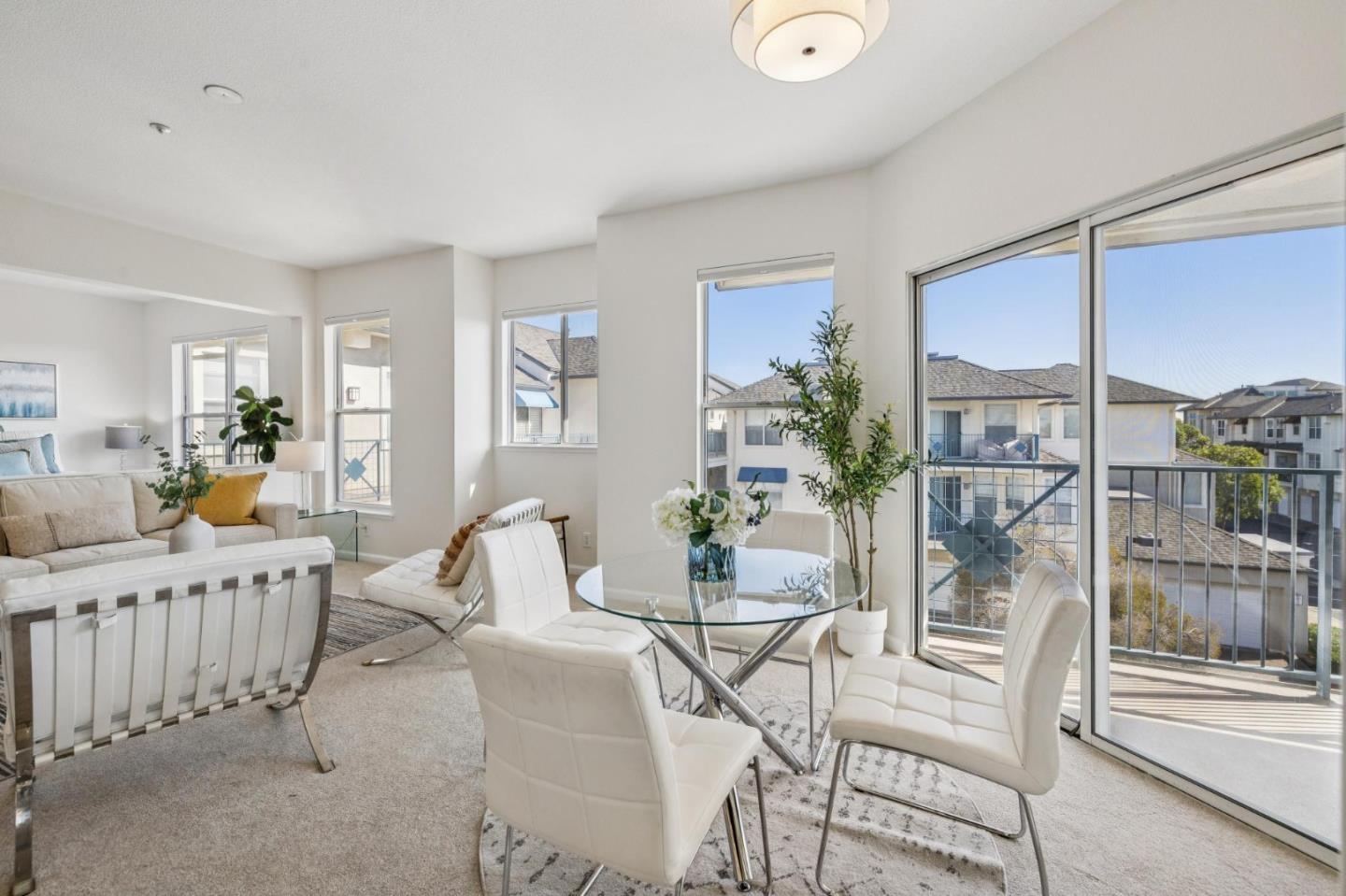 Detail Gallery Image 13 of 43 For 200 Baltic Cir #232,  Redwood City,  CA 94065 - 1 Beds | 1/1 Baths