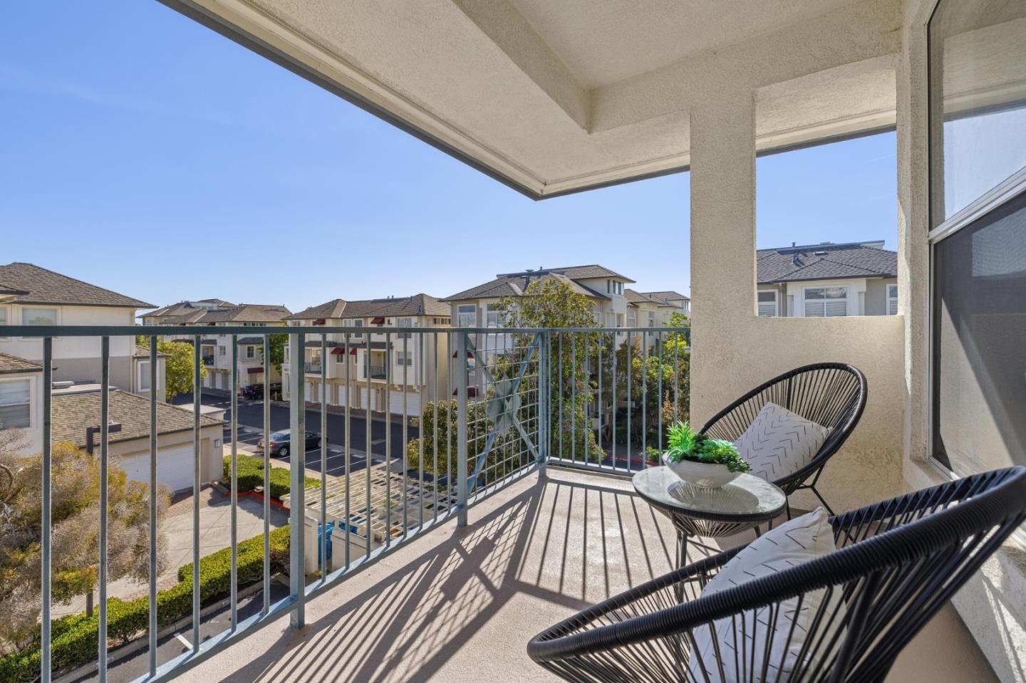 Detail Gallery Image 15 of 43 For 200 Baltic Cir #232,  Redwood City,  CA 94065 - 1 Beds | 1/1 Baths