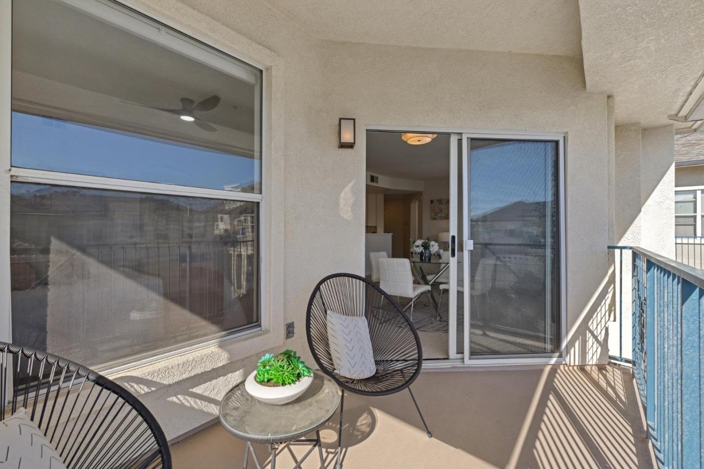 Detail Gallery Image 16 of 43 For 200 Baltic Cir #232,  Redwood City,  CA 94065 - 1 Beds | 1/1 Baths