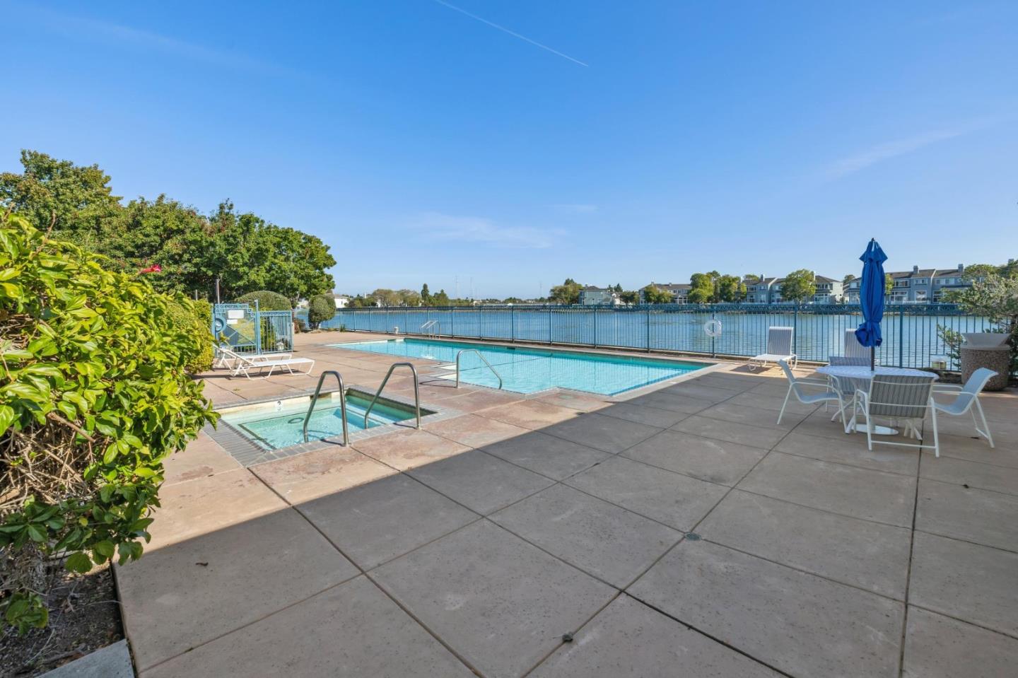 Detail Gallery Image 41 of 43 For 200 Baltic Cir #232,  Redwood City,  CA 94065 - 1 Beds | 1/1 Baths