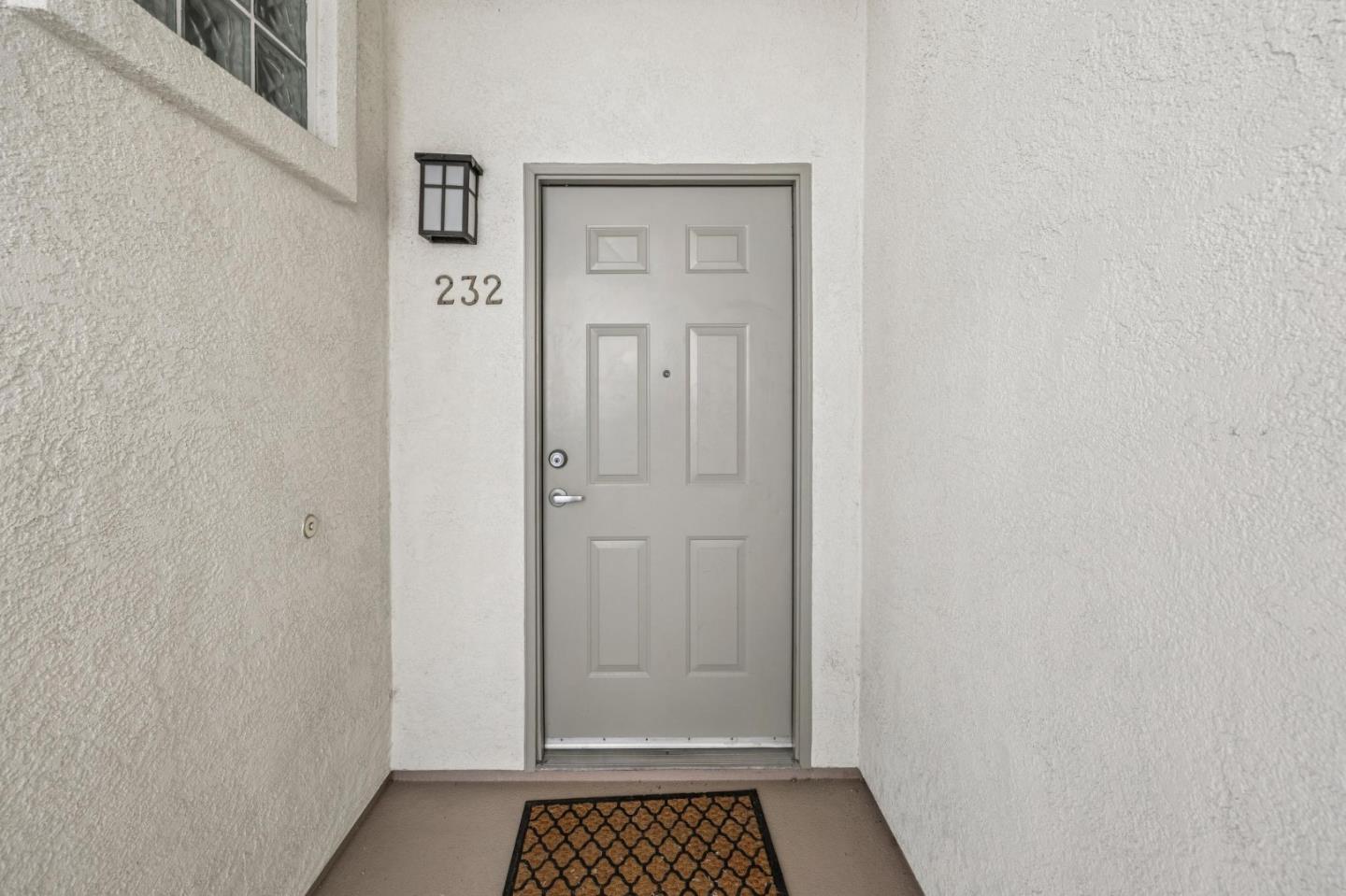 Detail Gallery Image 5 of 43 For 200 Baltic Cir #232,  Redwood City,  CA 94065 - 1 Beds | 1/1 Baths