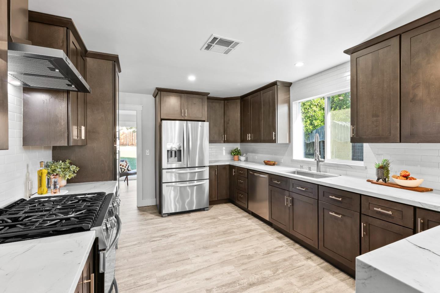 Detail Gallery Image 20 of 86 For 11840 Foothill Ave, Gilroy,  CA 95020 - 3 Beds | 2 Baths