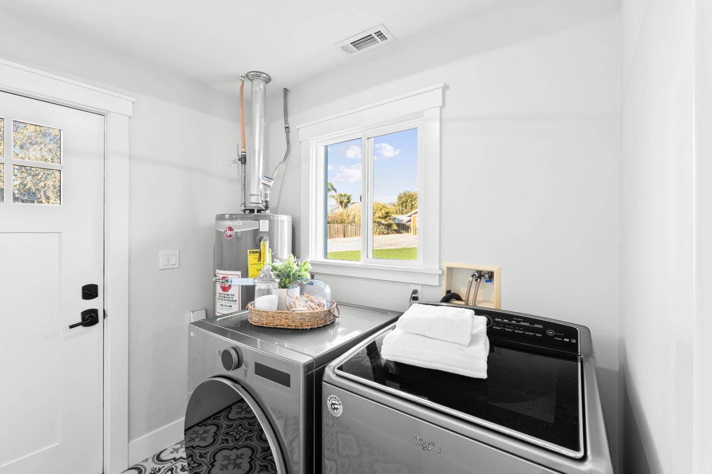 Detail Gallery Image 27 of 86 For 11840 Foothill Ave, Gilroy,  CA 95020 - 3 Beds | 2 Baths