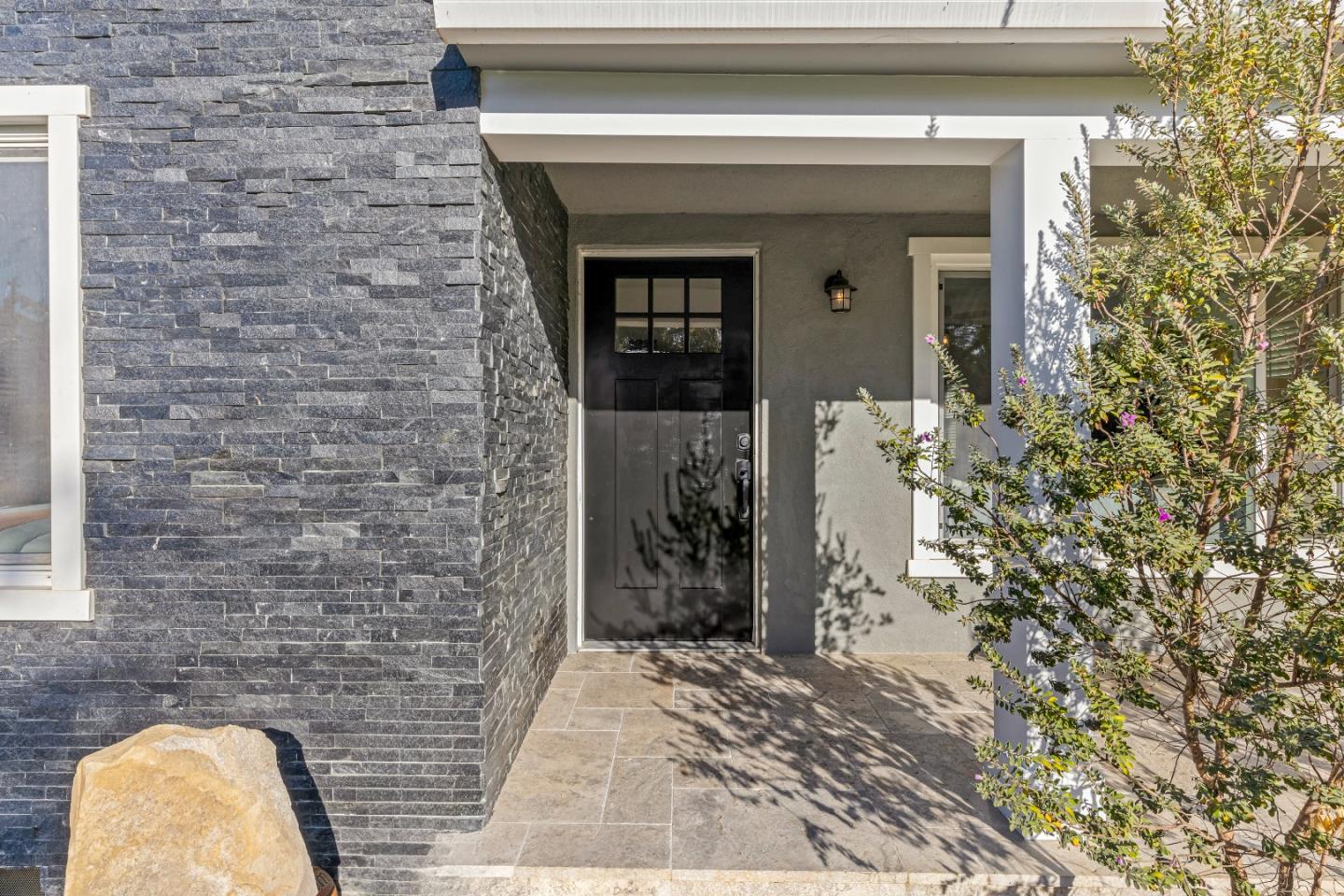 Detail Gallery Image 6 of 86 For 11840 Foothill Ave, Gilroy,  CA 95020 - 3 Beds | 2 Baths