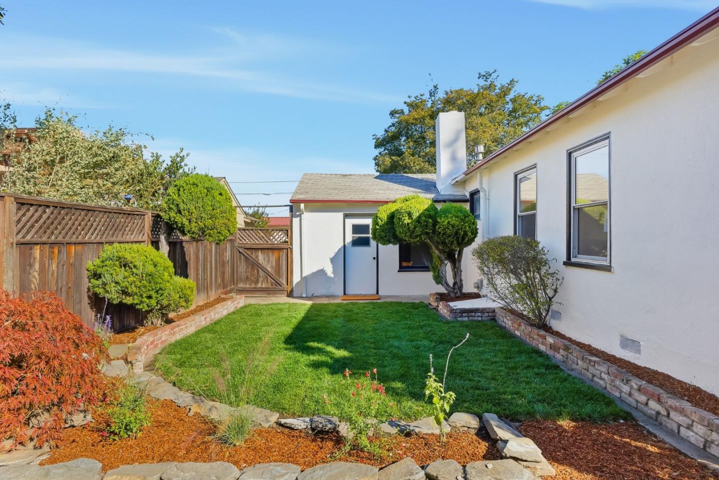 Detail Gallery Image 19 of 27 For 232 Hazelton Ave, Sunnyvale,  CA 94085 - 3 Beds | 1 Baths