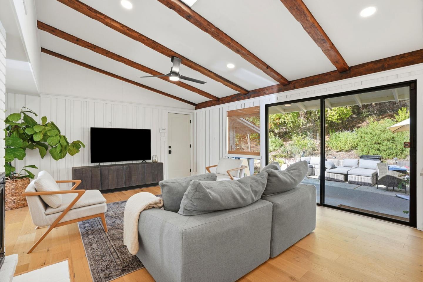 Detail Gallery Image 8 of 42 For 1049 Scots Ln, Walnut Creek,  CA 94596 - 3 Beds | 3/1 Baths