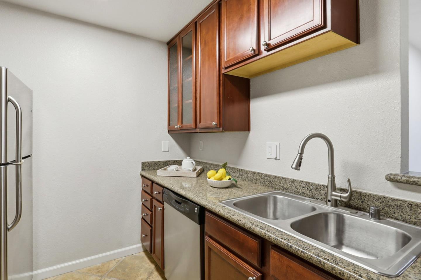 Detail Gallery Image 9 of 35 For 850 Catkin Ct, San Jose,  CA 95128 - 2 Beds | 2 Baths