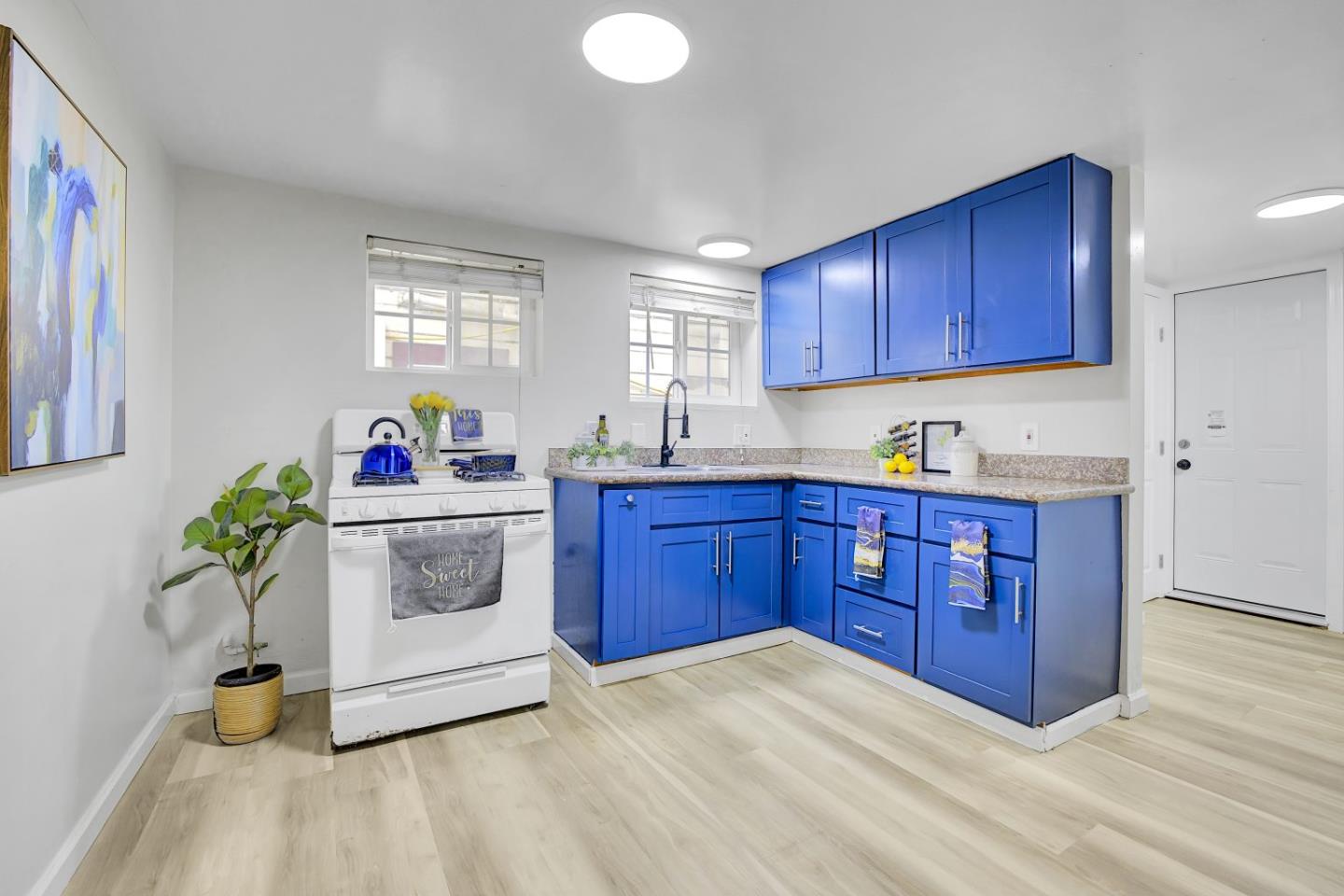 Detail Gallery Image 14 of 40 For 319 S 37th St, Richmond,  CA 94804 - 4 Beds | 2 Baths