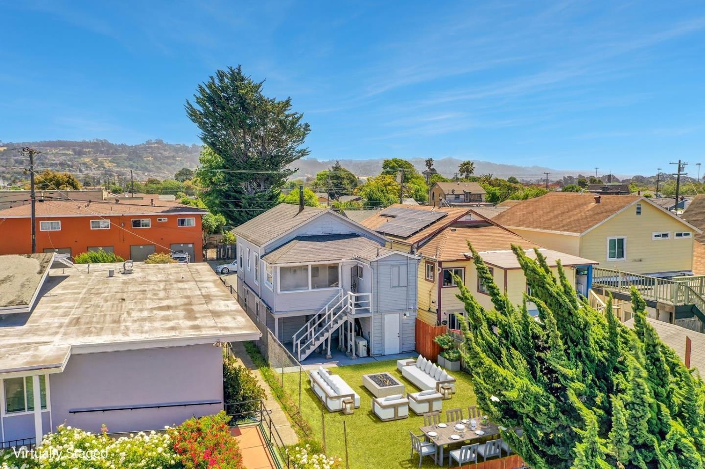 Detail Gallery Image 3 of 40 For 319 S 37th St, Richmond,  CA 94804 - 4 Beds | 2 Baths