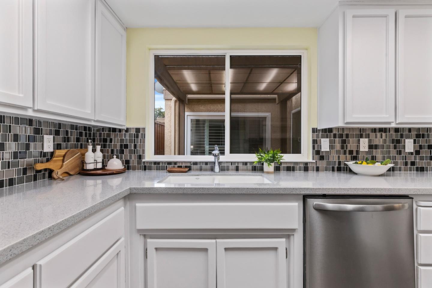 Detail Gallery Image 12 of 30 For 1006 Sylvan Meadows Dr, Modesto,  CA 95356 - 2 Beds | 2 Baths