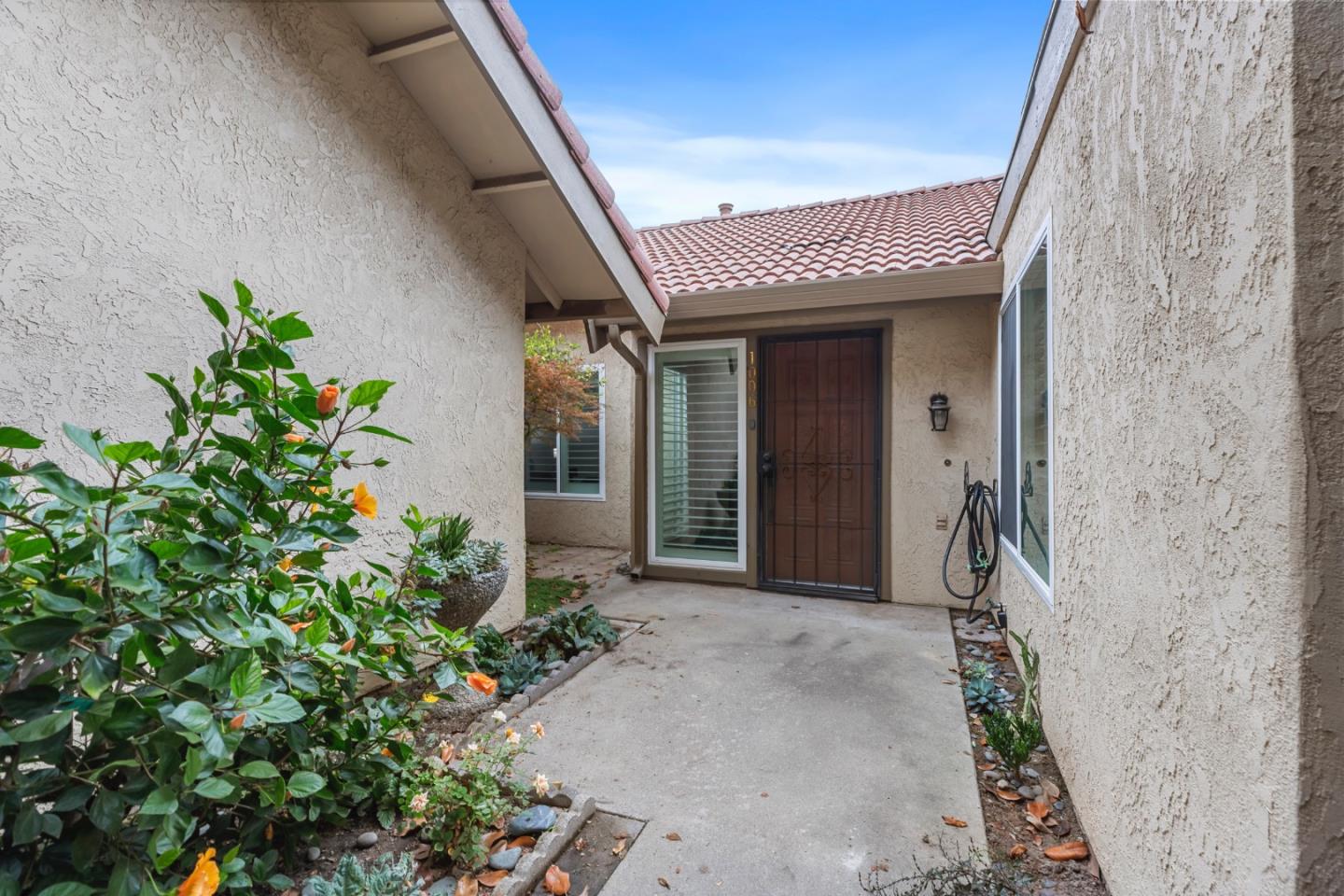 Detail Gallery Image 2 of 30 For 1006 Sylvan Meadows Dr, Modesto,  CA 95356 - 2 Beds | 2 Baths