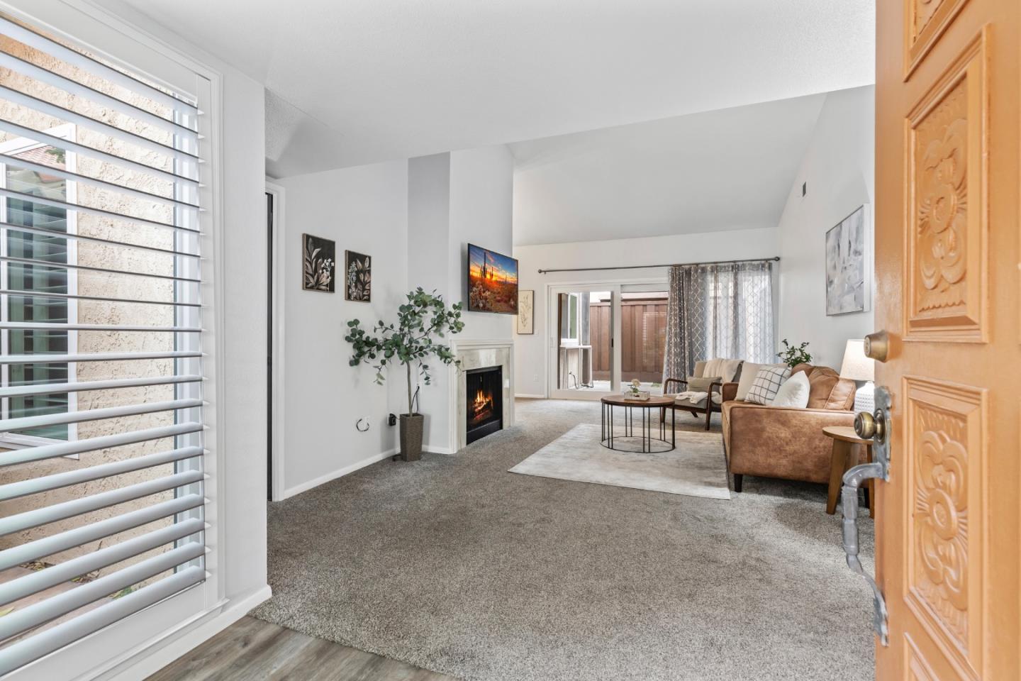 Detail Gallery Image 4 of 30 For 1006 Sylvan Meadows Dr, Modesto,  CA 95356 - 2 Beds | 2 Baths