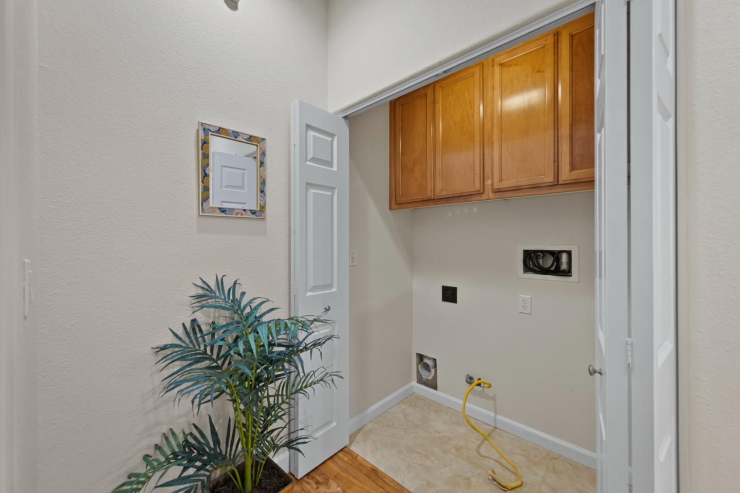 Detail Gallery Image 20 of 26 For 1355 Cypress Ct, Gilroy,  CA 95020 - 2 Beds | 2 Baths