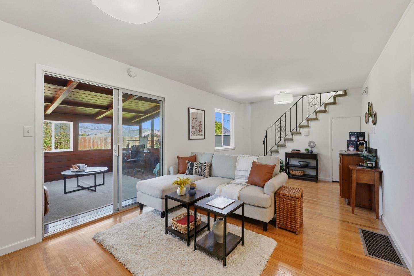 Detail Gallery Image 10 of 40 For 532 Theresa Dr, South San Francisco,  CA 94080 - 3 Beds | 2 Baths