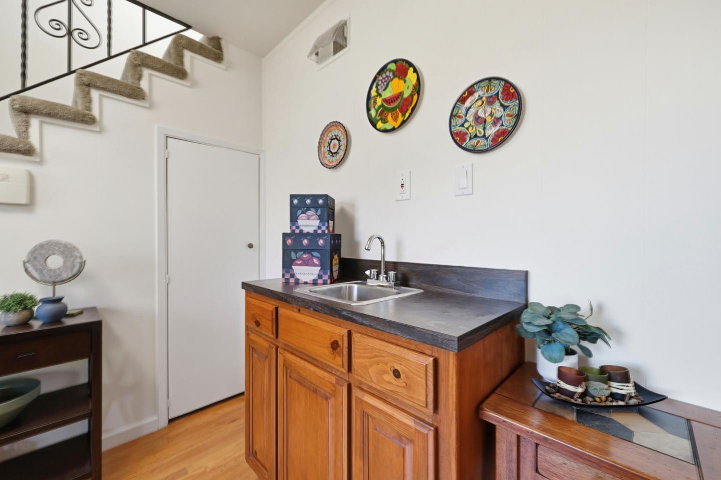 Detail Gallery Image 12 of 40 For 532 Theresa Dr, South San Francisco,  CA 94080 - 3 Beds | 2 Baths